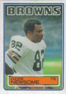 Ozzie Newsome 1983 Topps #254 football card